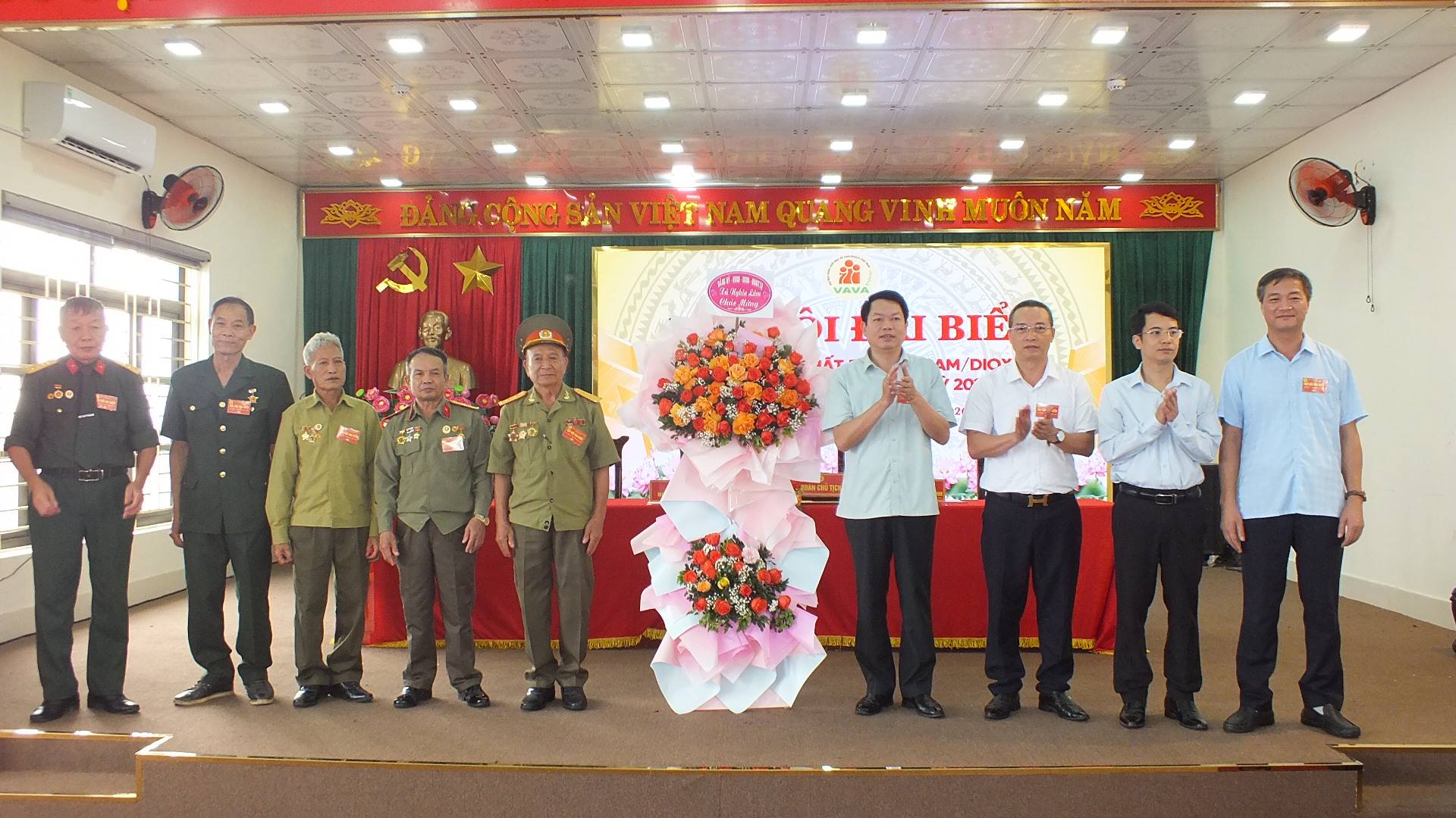 anh tin bai